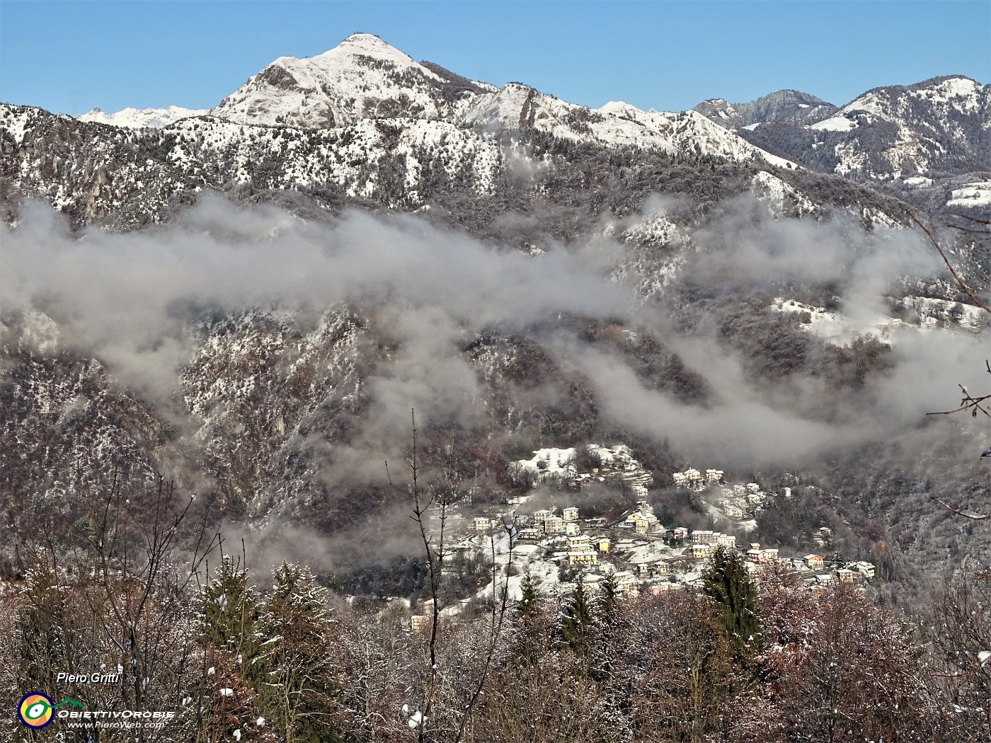 25 Zoom su Pagliaro con sopra il Monte Gioco.JPG